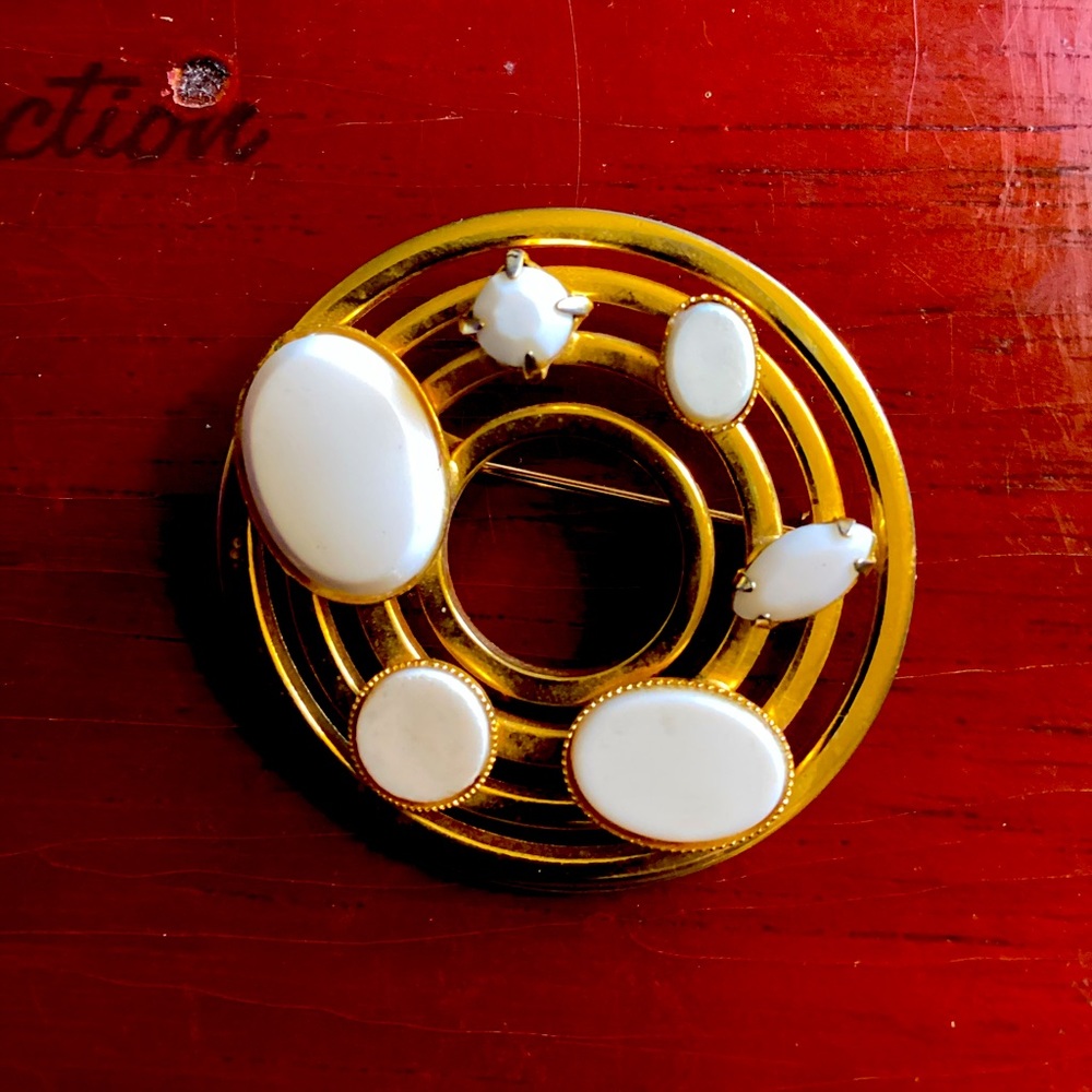 Beautiful Gold Circles Brooch with White Stones
